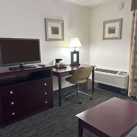 Quality Inn & Suites エバレット エクステリア 写真