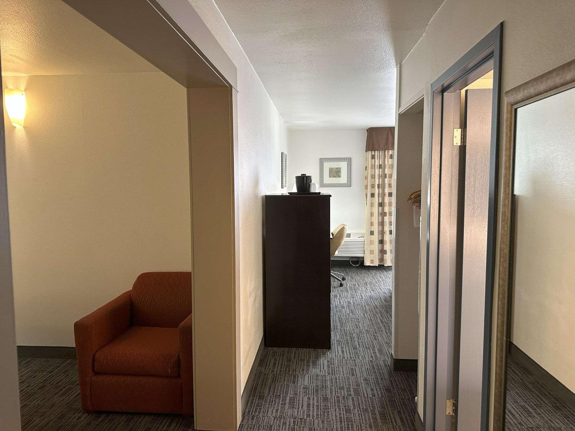 Quality Inn & Suites エバレット エクステリア 写真